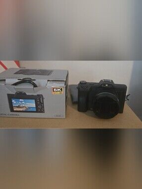 5K Ultra HD Black Digital Camera with Built-In Lens
